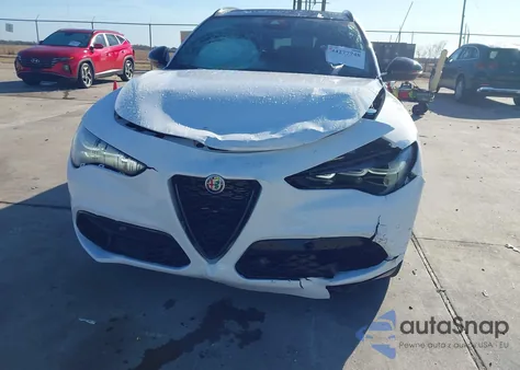 2024 Alfa Romeo Stelvio Veloce Awd z USA, uszkodzony, nr VIN ZASPAKBN0R7D75558